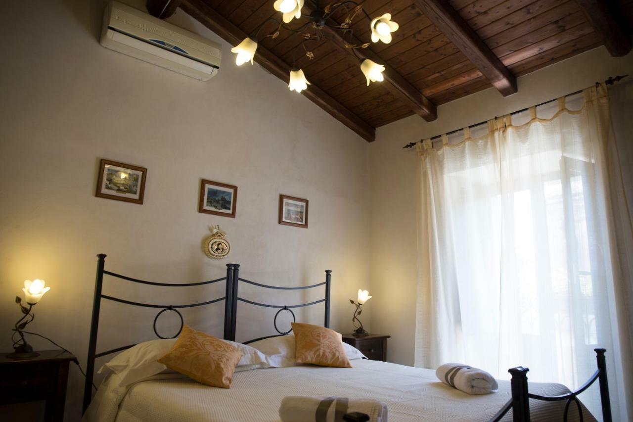 Casa Al Centro Storico Bed & Breakfast Nicolosi Ngoại thất bức ảnh